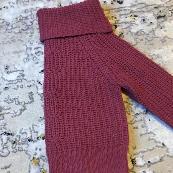 Mauve turtle neck sweater - Picture 2 of 3